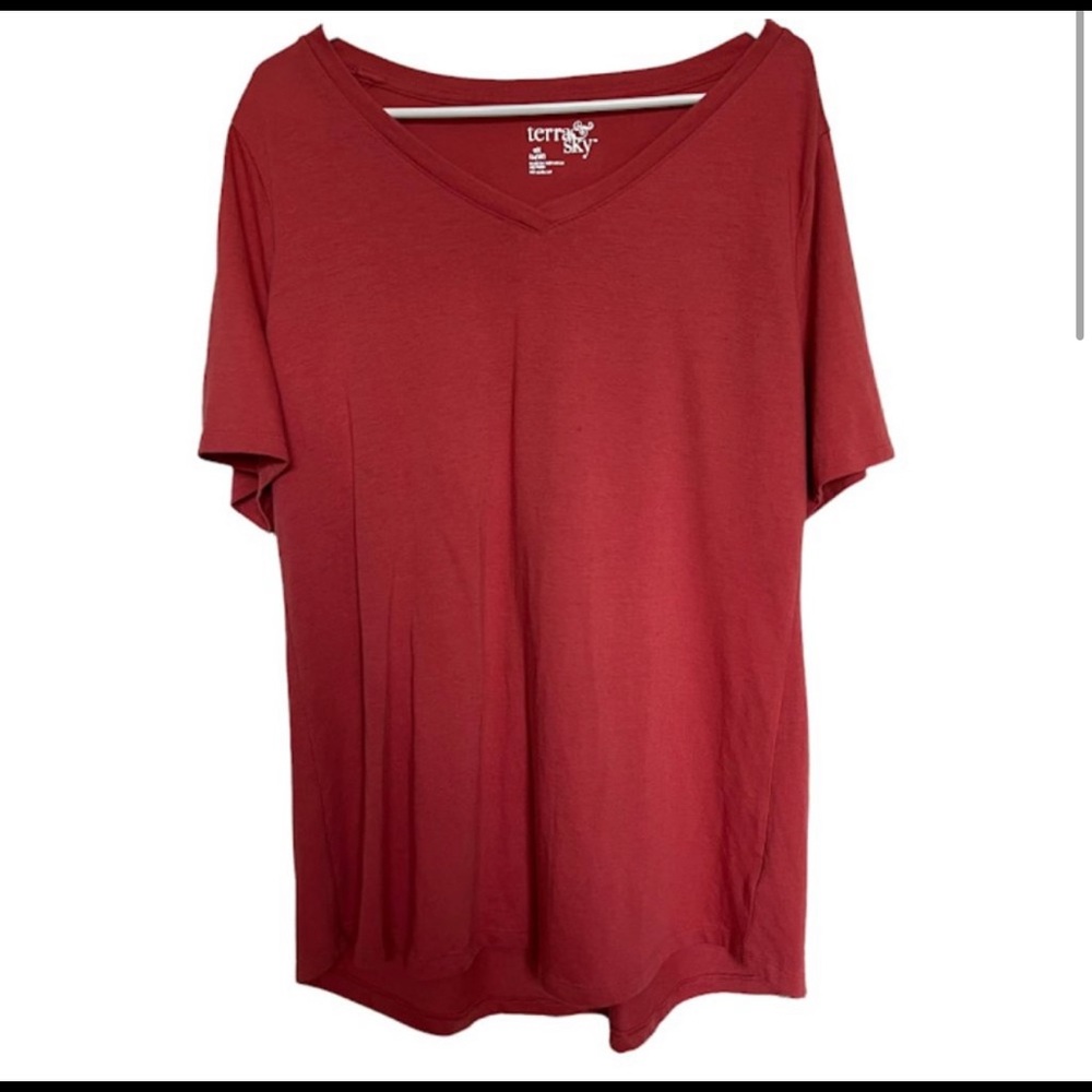 - Terra & Sky Red V-neck T-Shirt - PLUS SIZE